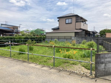 現地土地写真　加須市北辻　陽当たり良好な土地です。建築条件なし　お好みのハウスメーカーで建築可能です。