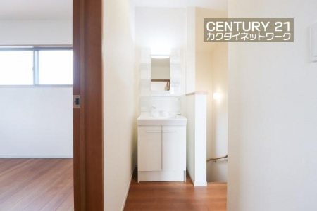 ���ʑ�E���ʏ��@2�K�ɂ����ʑ䂪����܂��̂ŁA�Z�������ɐ��ʑ�҂������邱�Ƃ��Ȃ��Ȃ�܂��B