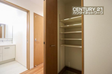 ���ց@���������ł�����I�����B�C�ȊO�ɂ��P��R�[�g�����[���鎖���ł��A���ւ����ꂢ�ɂ��g�����������܂��B