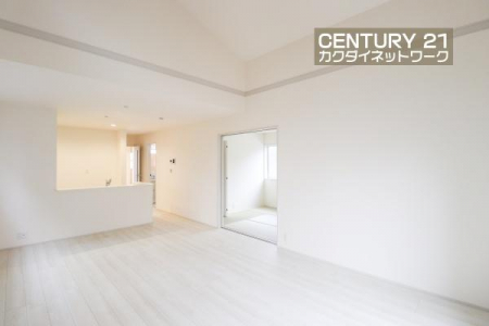 rO@JIȃrO_CjOɂ͎RƉƑ݂ȂW܂Ă܂B