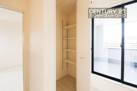 [@2KLɎ[܂BN[[bgɓ肫ȂȂ܂Ă̂ɕ֗łB