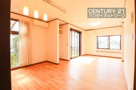 rO@獷ޗzrOł낮Ƒgݍ݂܂B