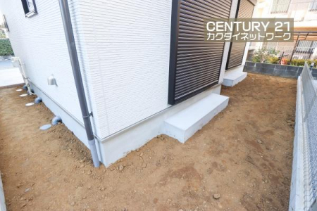 ��@����ł́A�ƒ�؉��Ȃǂ��y���߂܂��B