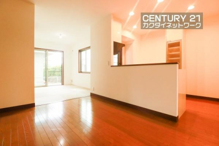 rO@獷ޗzrOł낮Ƒgݍ݂܂B