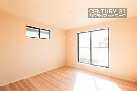 �@�����璍�����z���Ŗ��邢��ԁB