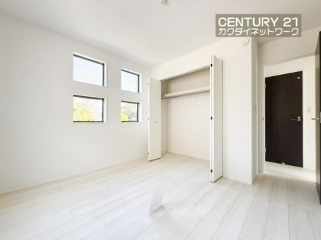 �@�����璍�����z���Ŗ��邢��ԁB