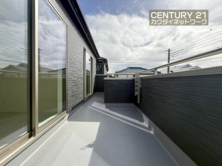 �o���R�j�[�@�����̗z�����~�蒍���A�����ɗz���܂�𐶂ݏo���Ă���܂��B