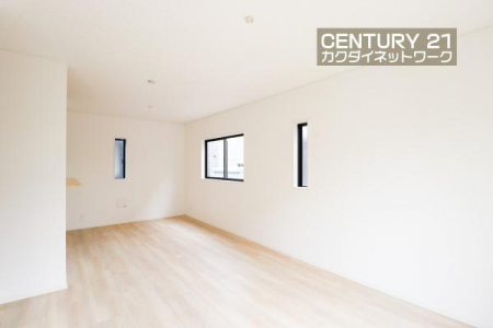 rO@JIȃrO_CjOɂ͎RƉƑ݂ȂW܂Ă܂B