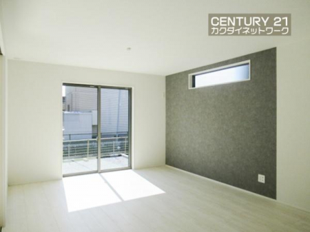 ���r���O�@�J���I�ȃ��r���O�_�C�j���O�ɂ͎��R�ƉƑ��݂�Ȃ��W�܂��Ă��܂��B