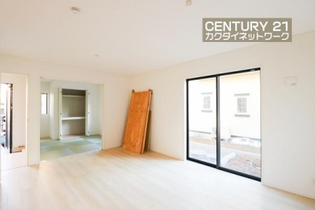 rO@獷ޗzrOł낮Ƒgݍ݂܂B