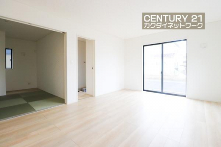 rO@獷ޗzrOł낮Ƒgݍ݂܂B