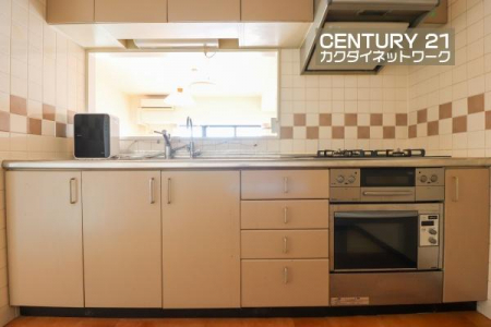 �L�b�`���@���[�L�x�ȃL�b�`���ŁA������������ꂢ�Ɏ��[�B