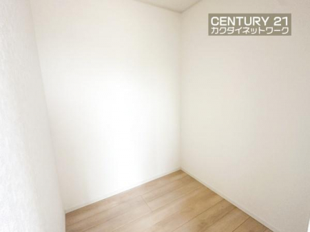 ���[�@����ƕ֗��ȃE�H�[�N�C���N���[�[�b�g�B�G�߂�p�r�ɕ����Ă��g�����������܂��B