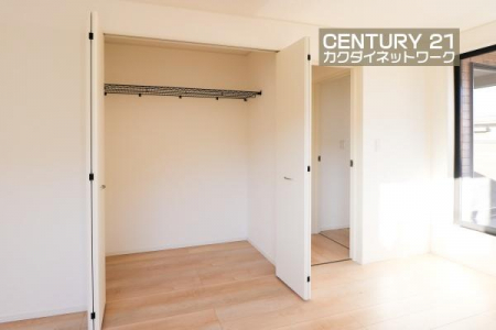 ���[�@��炵�S�n��傫�����E������[���A�K�ޓK���ɔz�u���g��������l�����܂����B