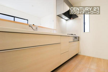 �L�b�`���@���[�L�x�ȃL�b�`���ŁA������������ꂢ�Ɏ��[�B