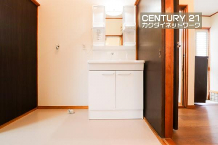 ���ʑ�E���ʏ��@�Z�������ł����[�L�x�Ȑ��ʑ�Ō����ǂ��g�x�x���ł��܂��B�傫�ȋ��Őg�����Ȃ݃`�F�b�N���y����B�����Ղ�̎��[�X�y�[�X�Ő����𐴌��ɂ��ꂢ�ɕۂĂ܂��B