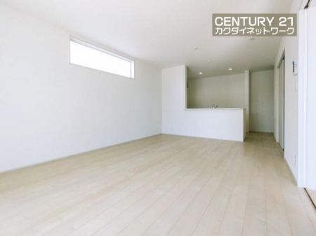 ���r���O�@�J���I�ȃ��r���O�_�C�j���O�ɂ͎��R�ƉƑ��݂�Ȃ��W�܂��Ă��܂��B