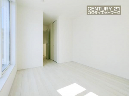 �@�����璍�����z���Ŗ��邢��ԁB