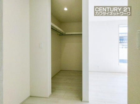 ���[�@����ƕ֗��ȃE�H�[�N�C���N���[�[�b�g�B�G�߂�p�r�ɕ����Ă��g�����������܂��B