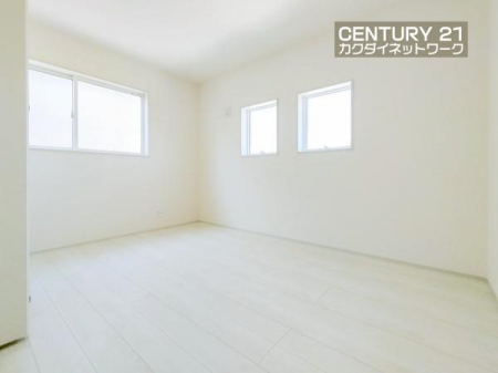 �@�����璍�����z���Ŗ��邢��ԁB