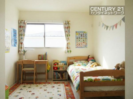 �@���������J���[�̏��ނ������ɒ��a�����{�@��B
���Ƌ�̓C���[�W�ł��B