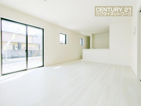 ���r���O�@���r���O�ƃ_�C�j���O�A2�̋�ԋ@�\���������A�I�݂Ɏg�������锭�z���A���C�t�X�^�C���ɐV������Ƃ�������炵�܂��B