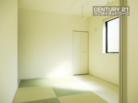 �@LDK�ɗאڂ��Ă���̂ł��q�l��V�΂����肨���Q�������肵�Ȃ���Ǝ����s���܂��B