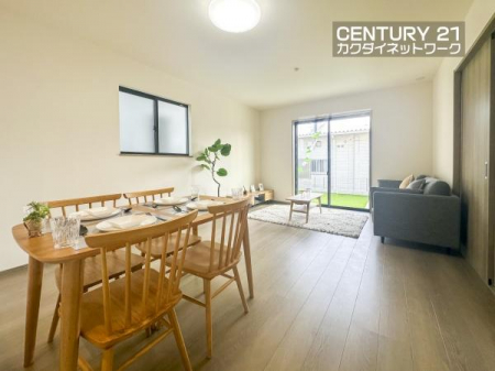 ���r���O�@�����獷�����ޗz�������r���O�ł��낮�Ƒ���g������ݍ��݂܂��B