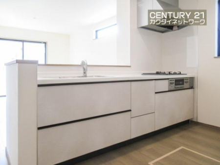 �L�b�`���@���[�L�x�ȃL�b�`���ŁA������������ꂢ�Ɏ��[�B