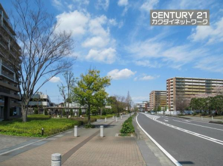 �Z�˂���̒��]�ʐ^�@��������22m�@�ʂ�ɂ͓��h�{�a�@�A�x�X�^���h�{�A�x���N�Ȃǐ����Ɍ������Ȃ��{�݂������������܂��B