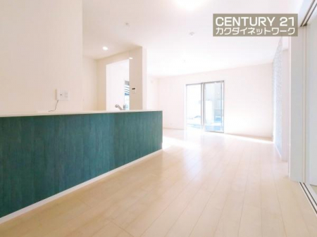 ���r���O�@�����獷�����ޗz�������r���O�ł��낮�Ƒ���g������ݍ��݂܂��B