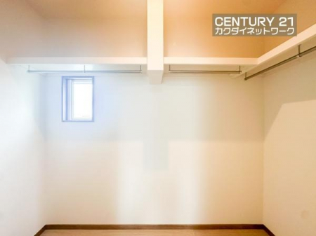 ���[�@����ƕ֗��ȃE�H�[�N�C���N���[�[�b�g�B�G�߂�p�r�ɕ����Ă��g�����������܂��B