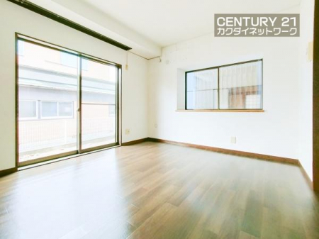 ���r���O�@-