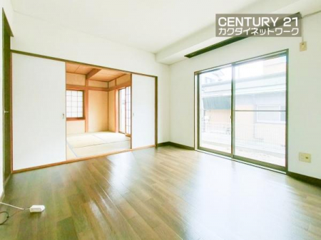 ���r���O�@-