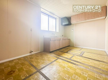 ���r���O�@�_�C�j���O�X�y�[�X�B