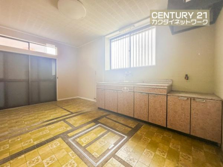 �L�b�`���@�������Ă���܂��̂Ŗ��邢�L�b�`���ł������ł��܂��B
��AI���H�ŉƋ�������Ă���܂��B