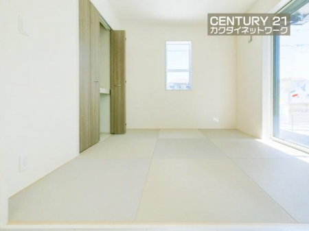 �@LDK�ɗאڂ��Ă���̂ł��q�l��V�΂����肨���Q�������肵�Ȃ���Ǝ����s���܂��B