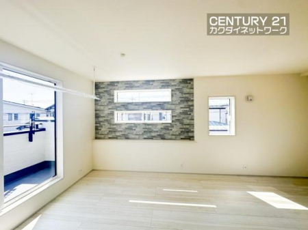 �@�����璍�����z���Ŗ��邢��ԁB